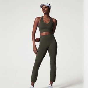 Spanx Booty Boost Active Ankle Flare Pant